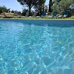 Les Hauts De Lenaly Nyaraló *